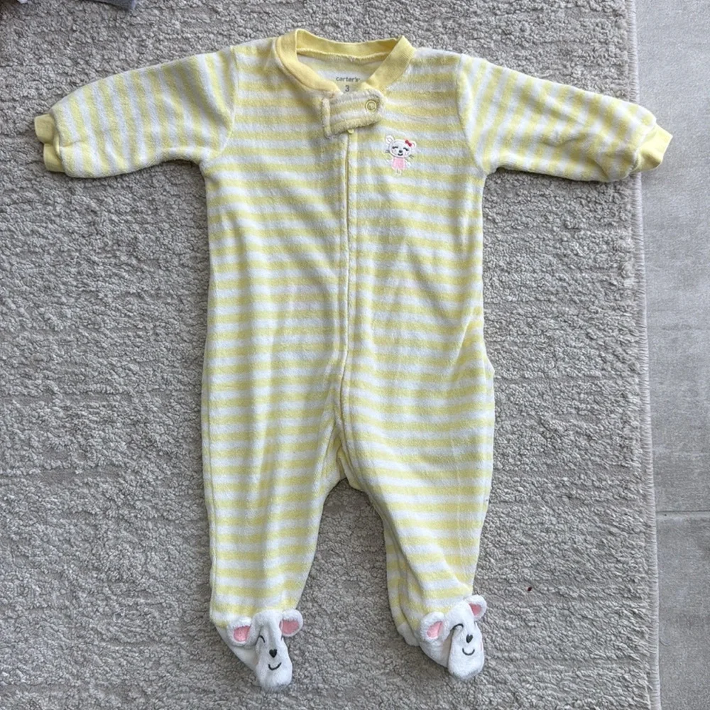 6 Piece Girl's Carter's, Old Navy Tops and Bottoms Bundle - Size 3-6 Months